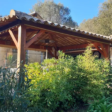 A Vigna Vecchia D'hotes Bed & Breakfast 4*