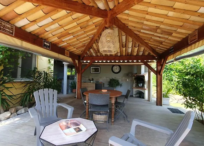 A Vigna Vecchia D'hotes 4* פורטו-וישיו